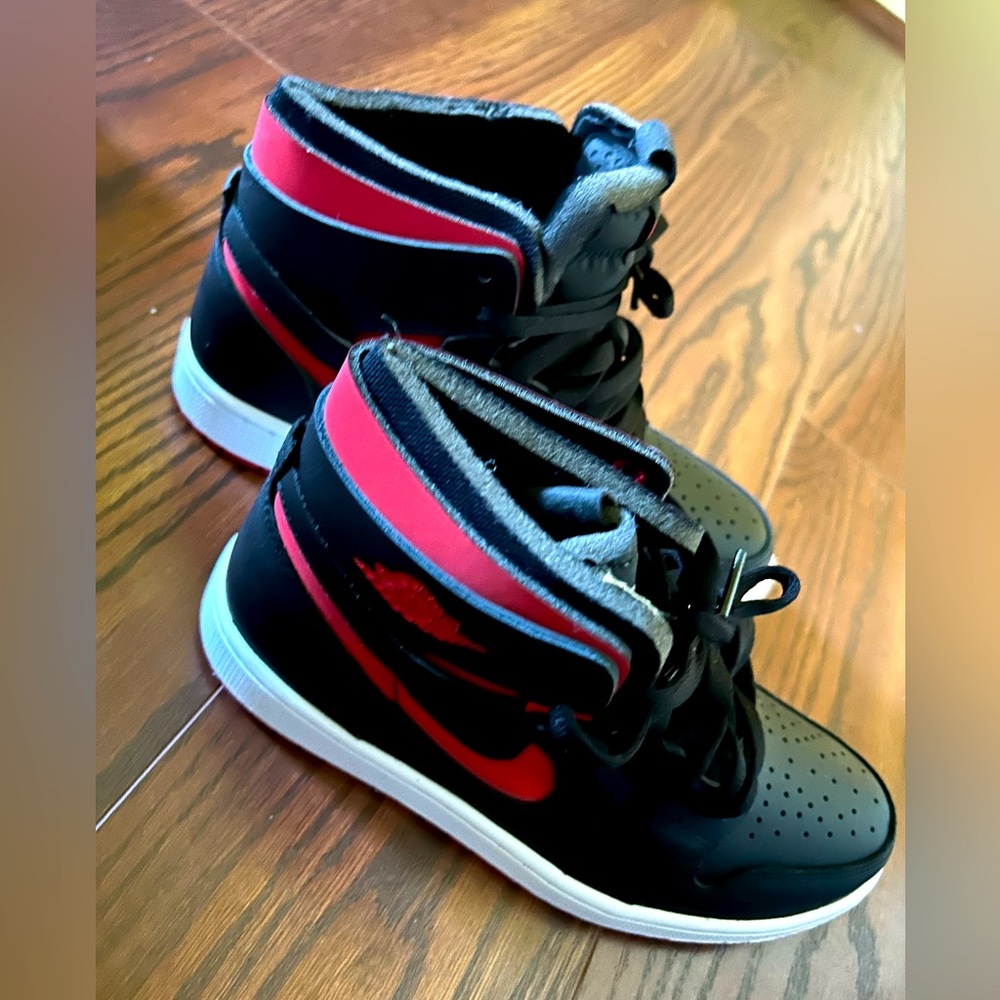 $150 Red and black size 8 women..Snake skin $85 5.5..Dunks $120 not sole 5